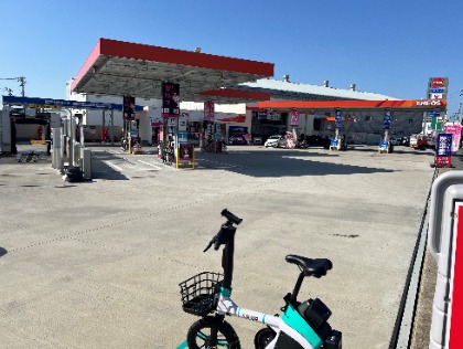 3号線沿いの大きな宇佐美の看板が目印！