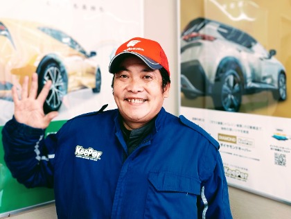 副店長の竹崎です。1級KeePer技術施工者