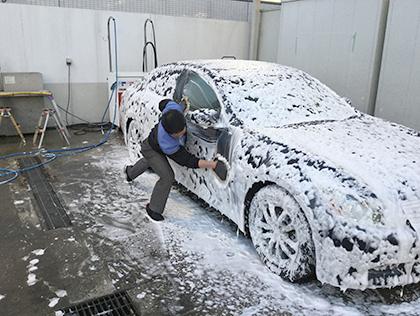 これぞプロの洗車！