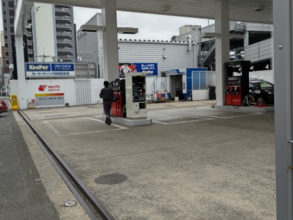 当店はフルサービスのガソリンスタンドです！