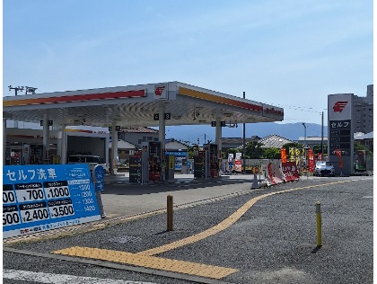 【外観】ガソリンスタンド併設のプロショップ店です！