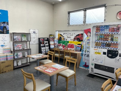夏涼しく、冬は暖かい…お客様の過ごしやすさを一番に環境作りをしている待合室。