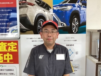 キーパー施工スタッフです。汚れに困った時は、ぜひ当店へお越しください！