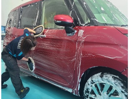 ♦プロスタッフが愛車をきれいにします♦