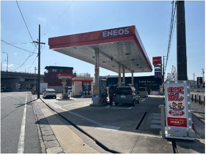 国道1号線沿い、ENEOSのお店です！