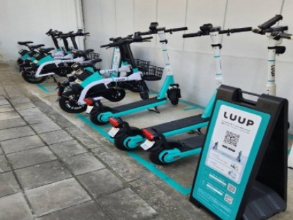 店の裏手にはループもありますよ♪