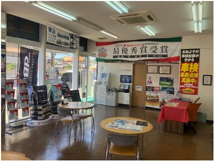 広々したショップルーム
