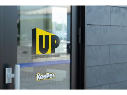 入口のオリジナルロゴ