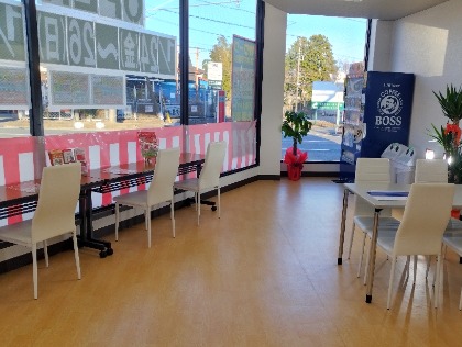 店内も明るく気持ち良い空間です！