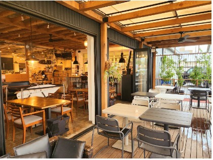 テラス席ではペット同伴が可能です