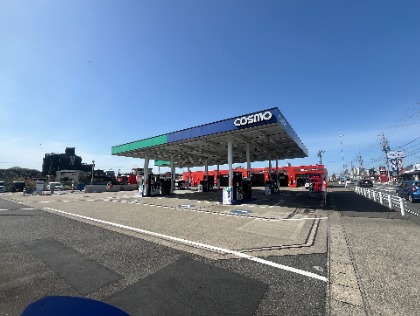 ぼてこ大府店様向かいのコスモ石油の看板が目印です。