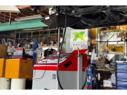 充実した設備でお車をメンテナンスいたします！