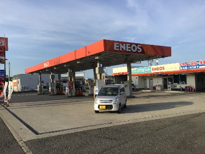 ザ・ビッグ大曲飯田店様近くのセルフのENEOSになります。