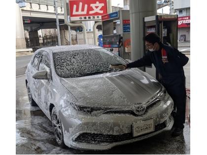 モコモコ泡の手洗い洗車②
