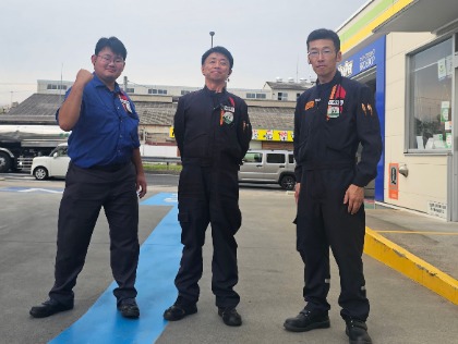 コーティング、自動車整備士の資格を持った技術者揃いのお店です♪