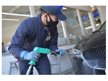 洗い上げたら高圧ジェットノズルで泡と汚れを落とします！('ω')ノ