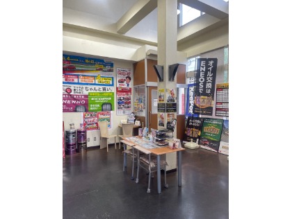 広々とした待合室です(分煙あり)