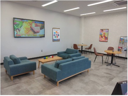 広々店内でゆっくりお待ちいただけます！