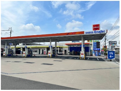 マルハチの向かいにあるENEOSです