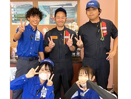 大通７丁目店のスタッフです★いつでもお気軽にお声がけください♪