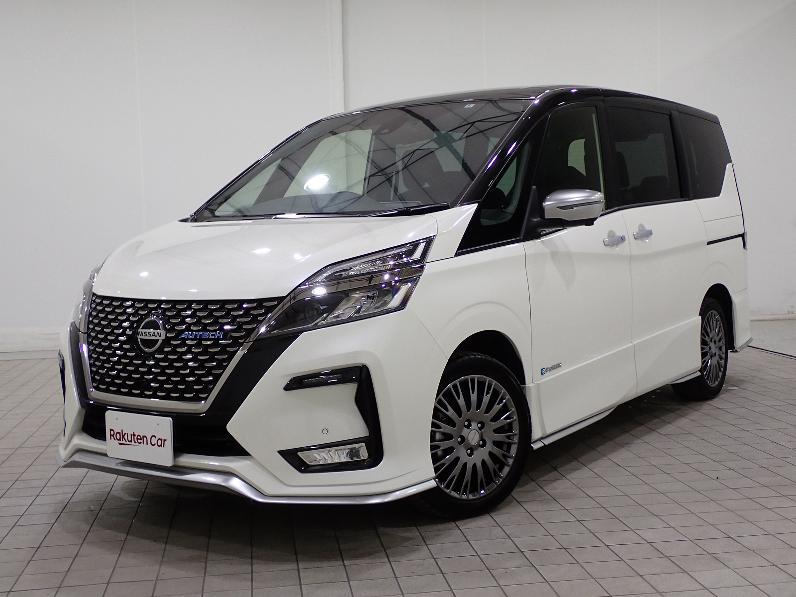 日産 セレナ e-POWER オーテックスポーツスペック