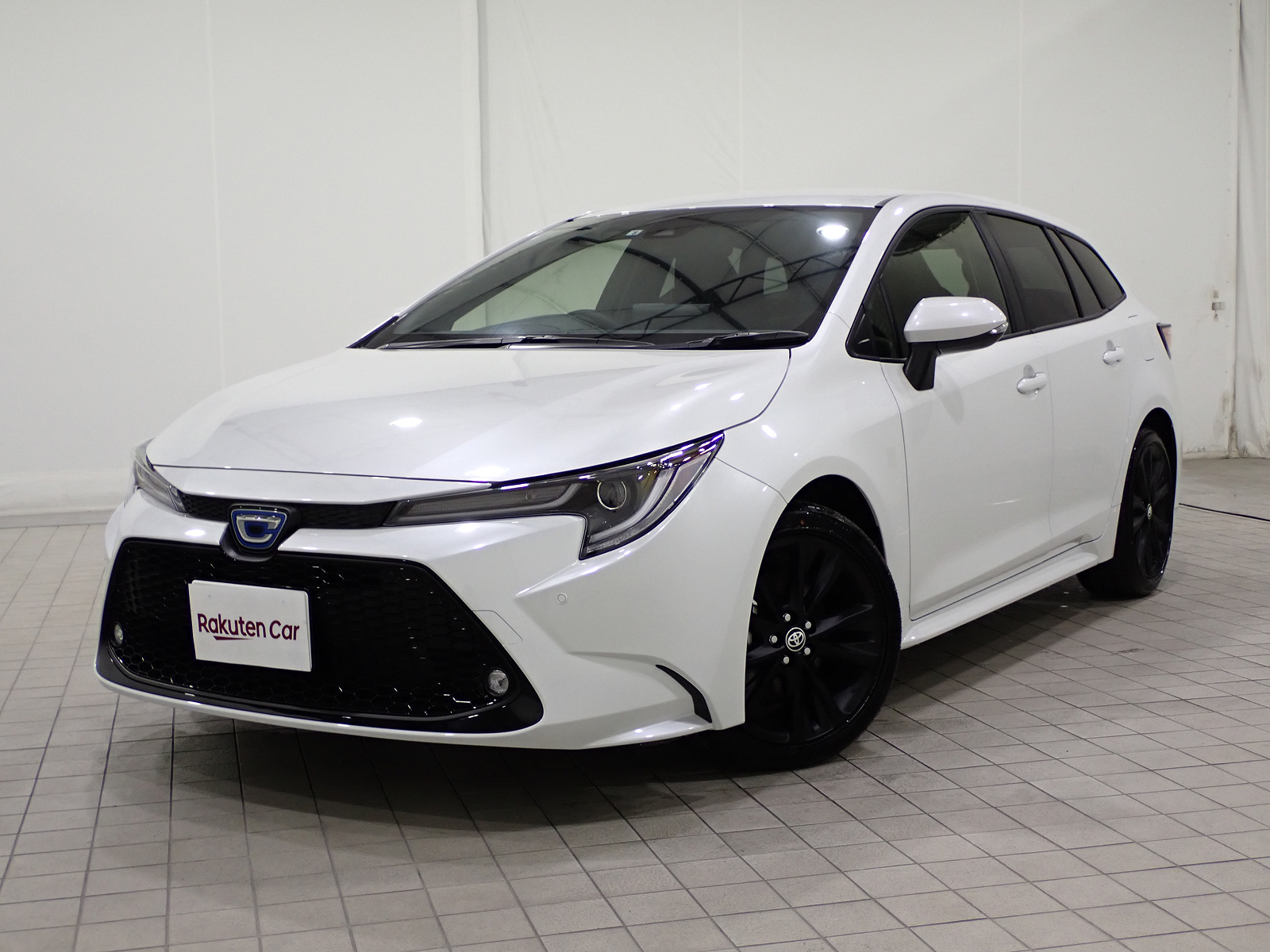 トヨタ カローラツーリング ハイブリッド W×B 50ミリオンエディション